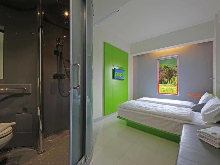 Pop! Hotel Kemang Giacarta Esterno foto