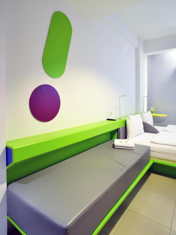 Pop! Hotel Kemang Giacarta Esterno foto